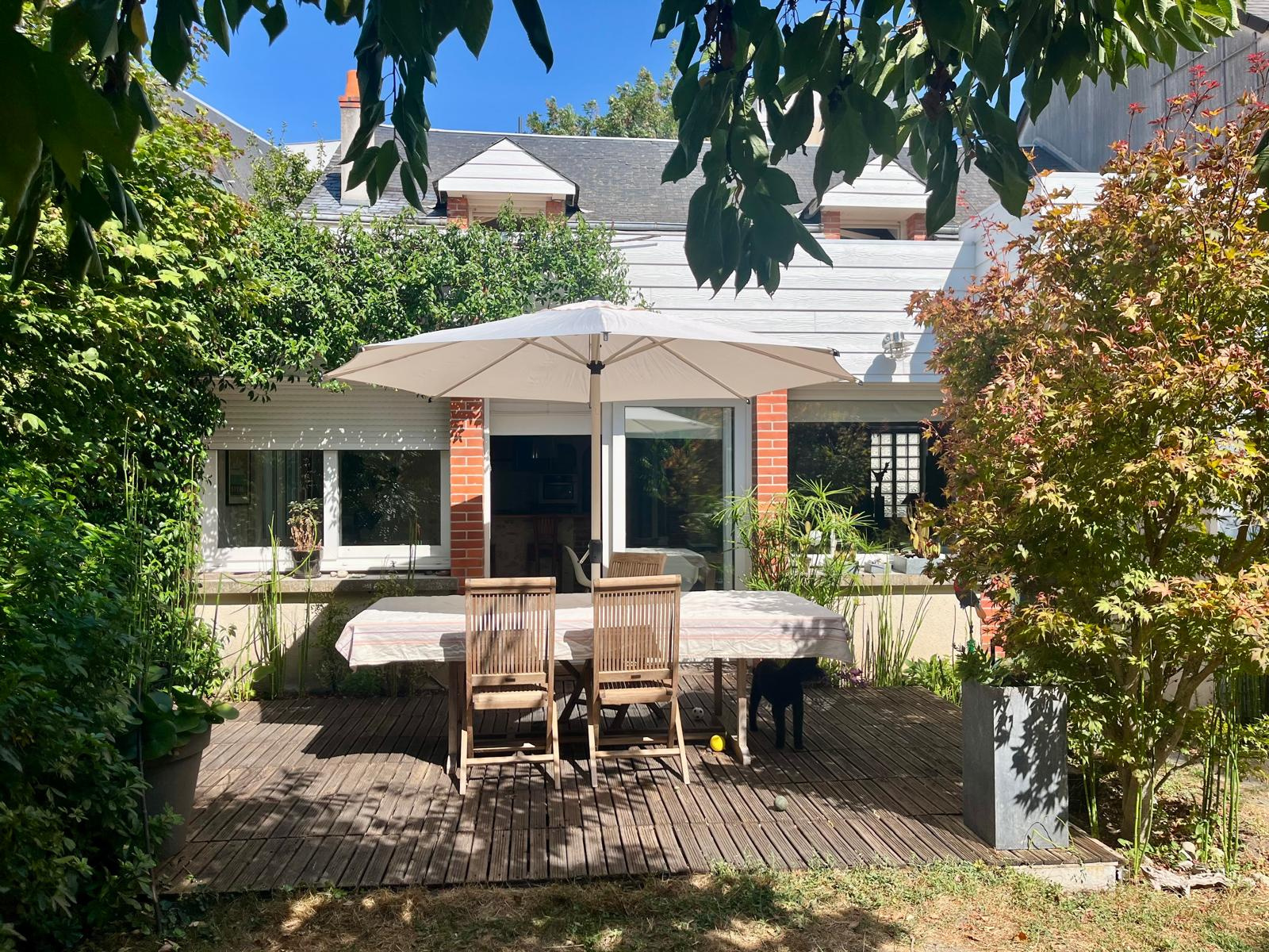 Maison de charme avec jardin, cheminée et terrasse Quartie